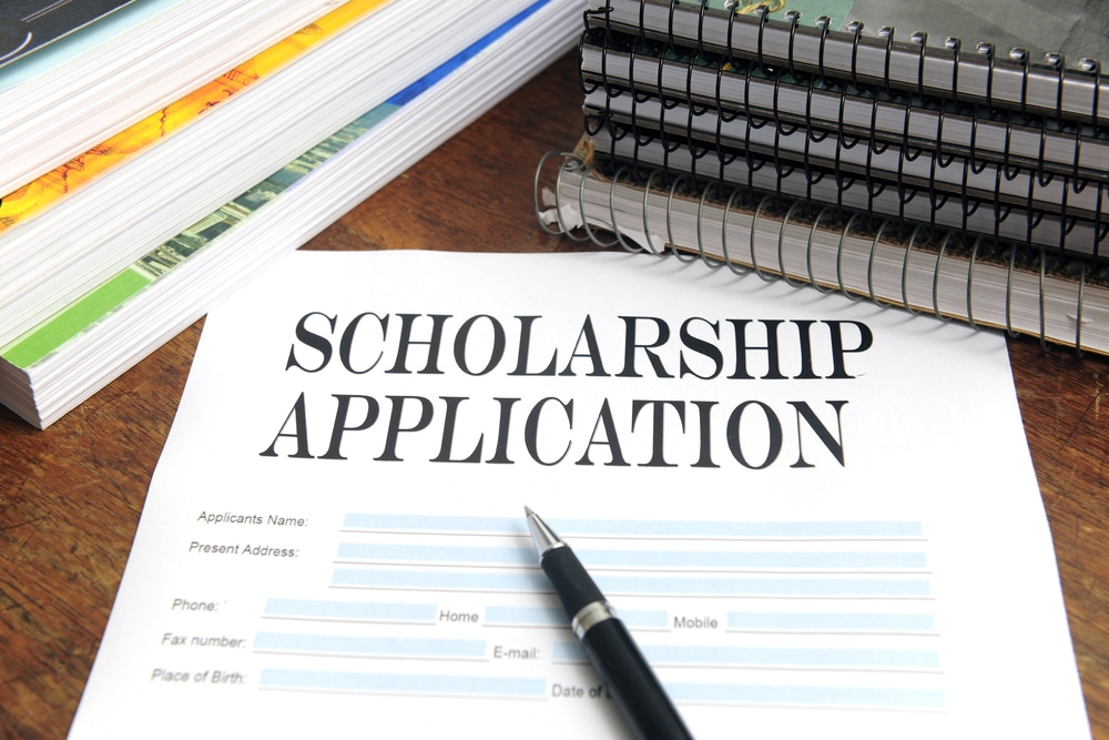 How Do I Apply For Scholarships?